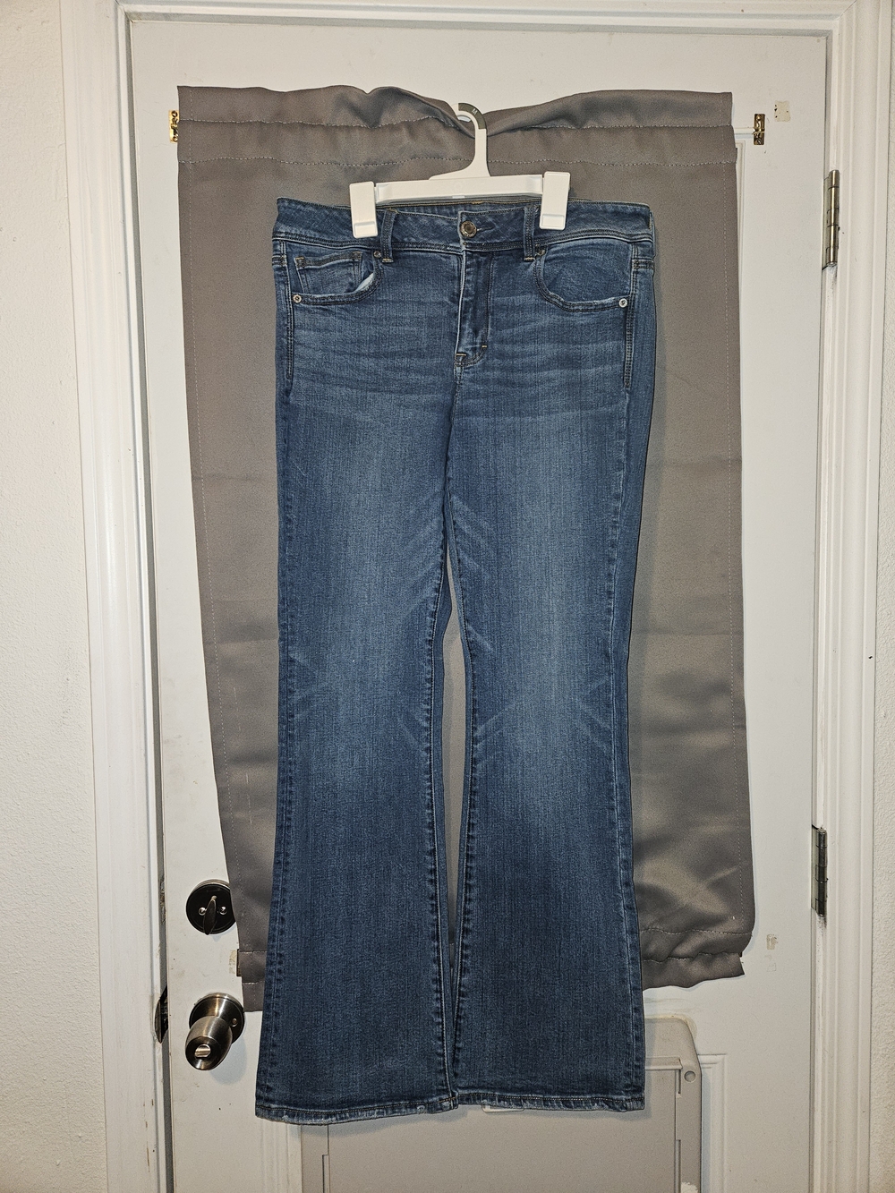 American Eagle Outfitters Women’s medium vintage blue Super Stretch Kick Boot 12
